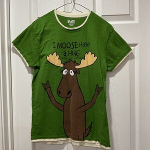 Moose have a hug cotton top green with cream trim Vancouver, Canada